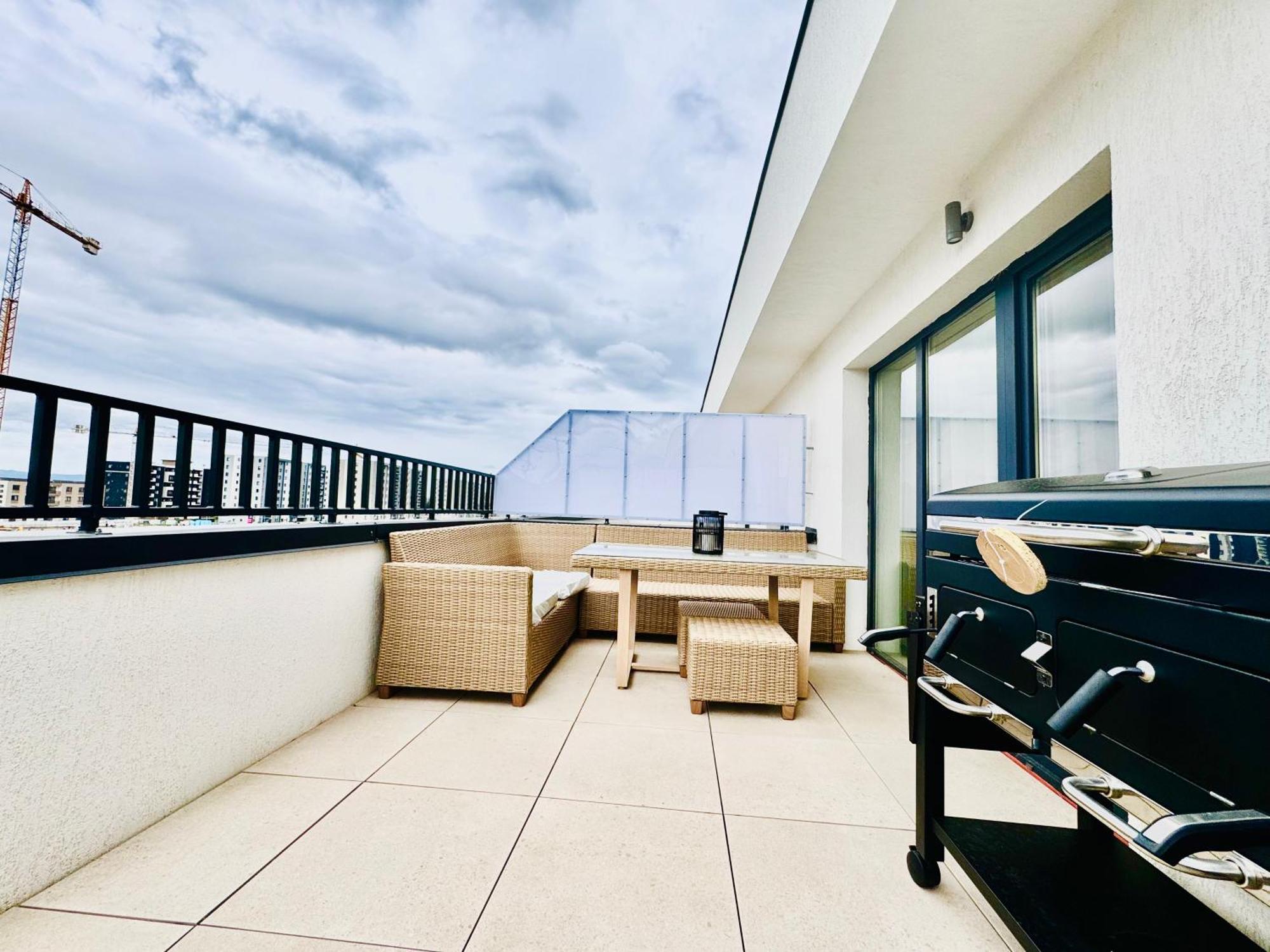 Luxury Apartment Sinuhe Брашов Экстерьер фото